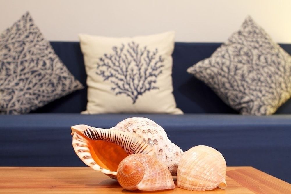 L'Hirondelle Apartment, Garden View 5