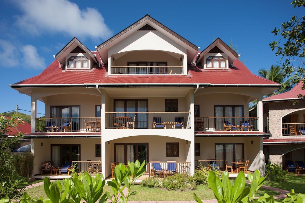 undefined L'Hirondelle 2