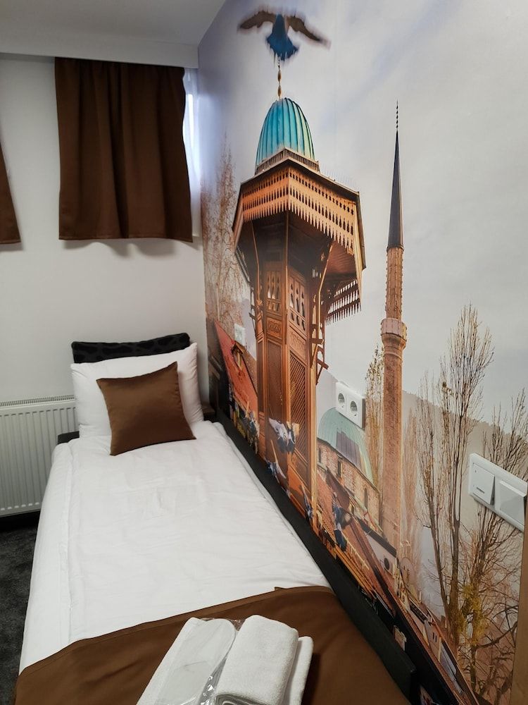 Hotel Family Classic Twin Room, Ensuite