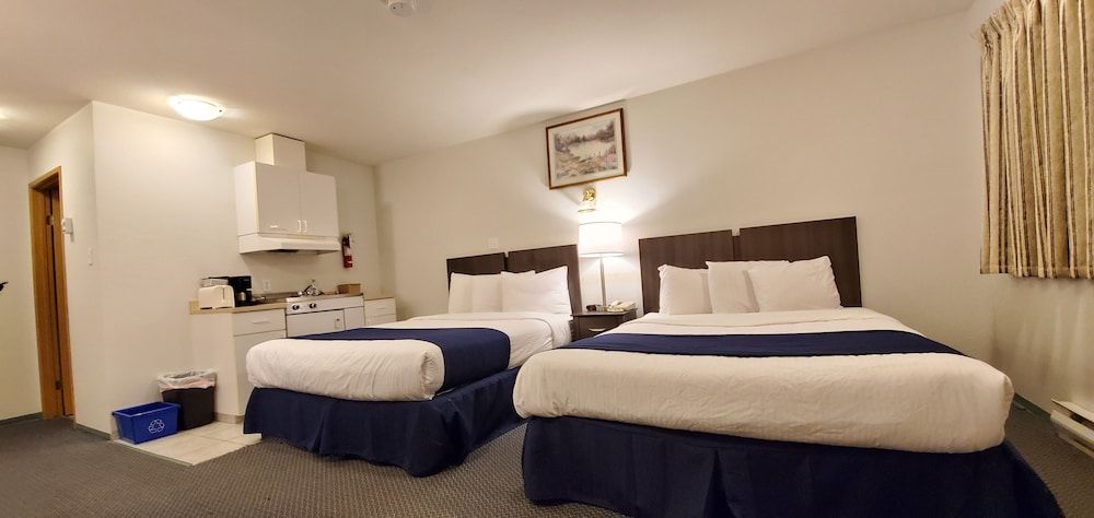 Room, 2 Queen Beds, Non Smoking (Efficiency)