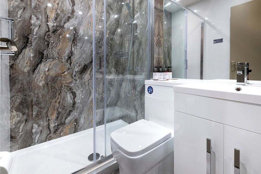 Herriots Classic Double Room 5