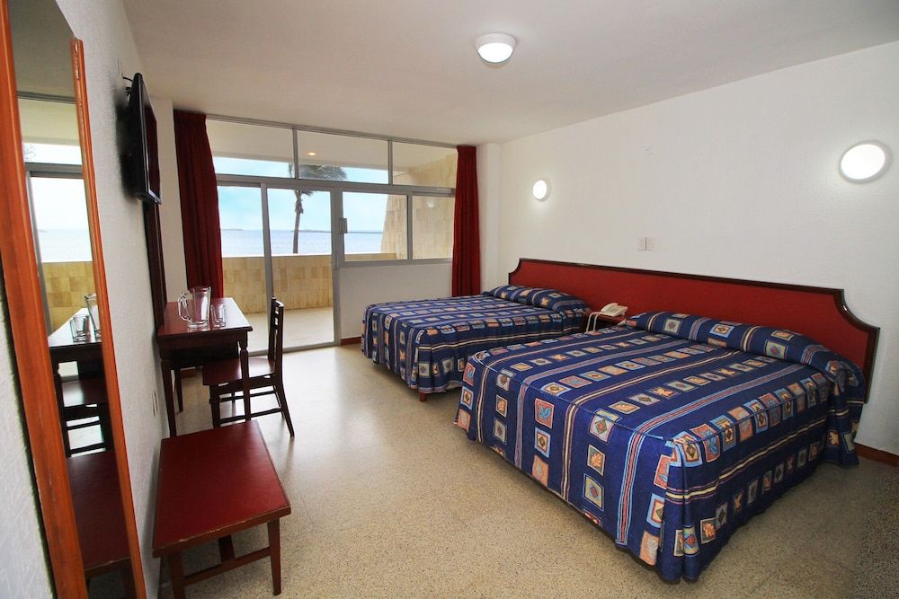 Hotel Royalty Superior Double Room, 2 Double Beds 3