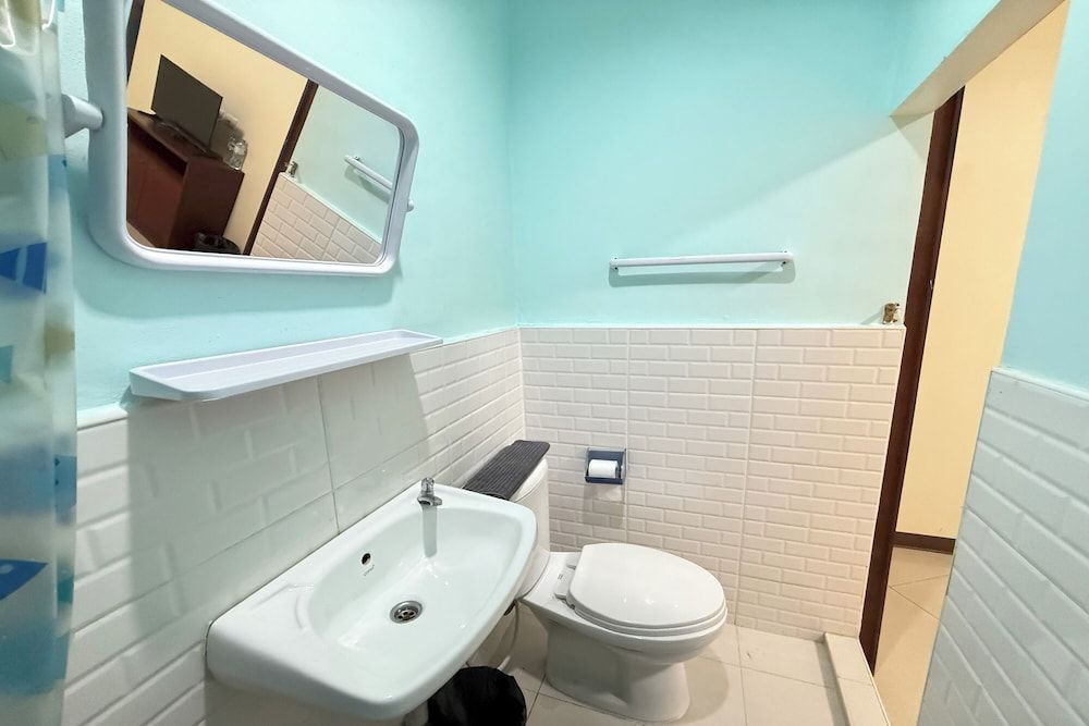 Scala Hostel Double Room, No Windows 5