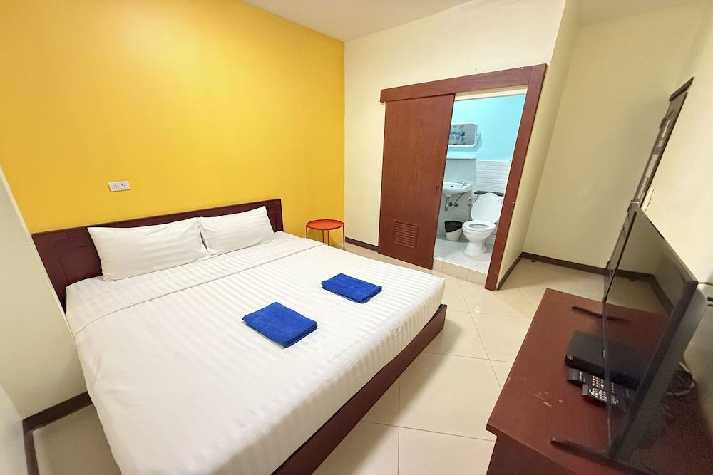 Scala Hostel Double Room, No Windows