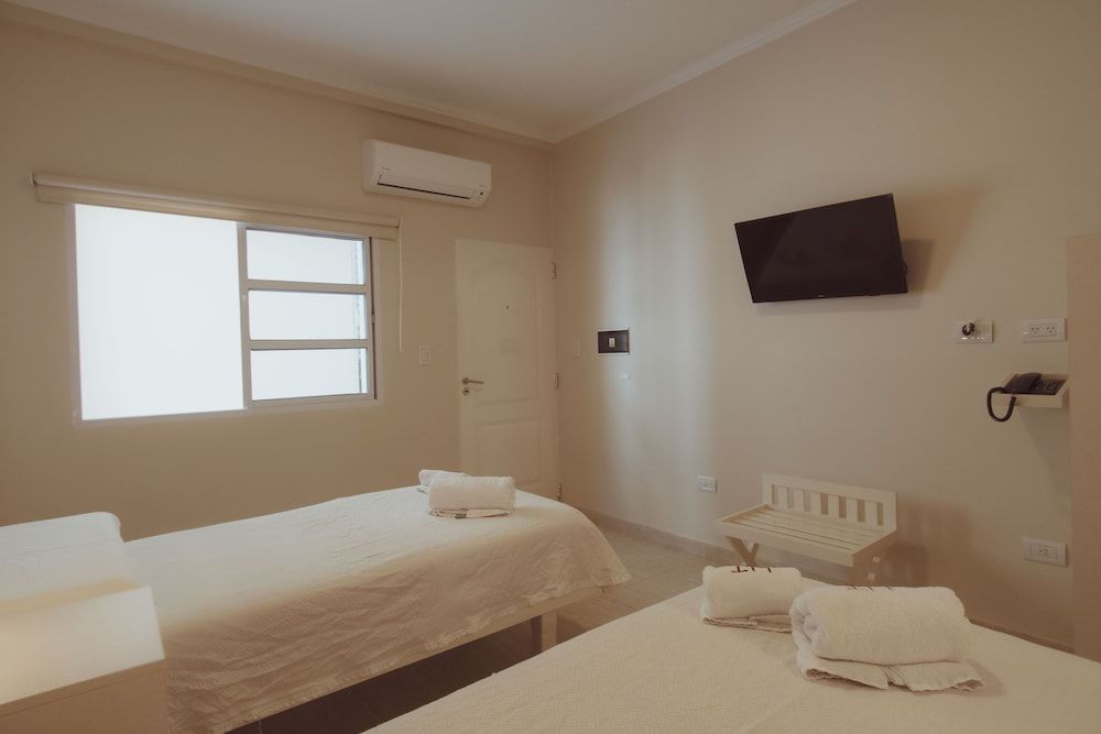 Hotel Tonight Deluxe Double Room 3