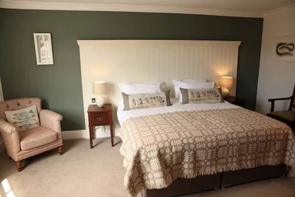 The Erskine Arms Deluxe Double Room, 1 King Bed 11