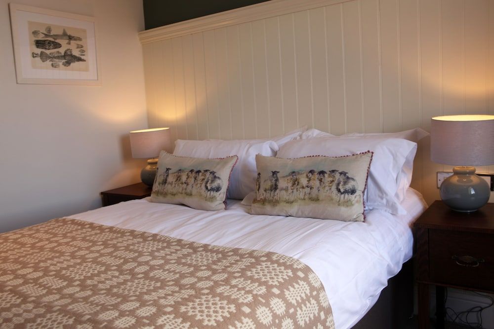 The Erskine Arms Superior Double Room, 1 King Bed 2