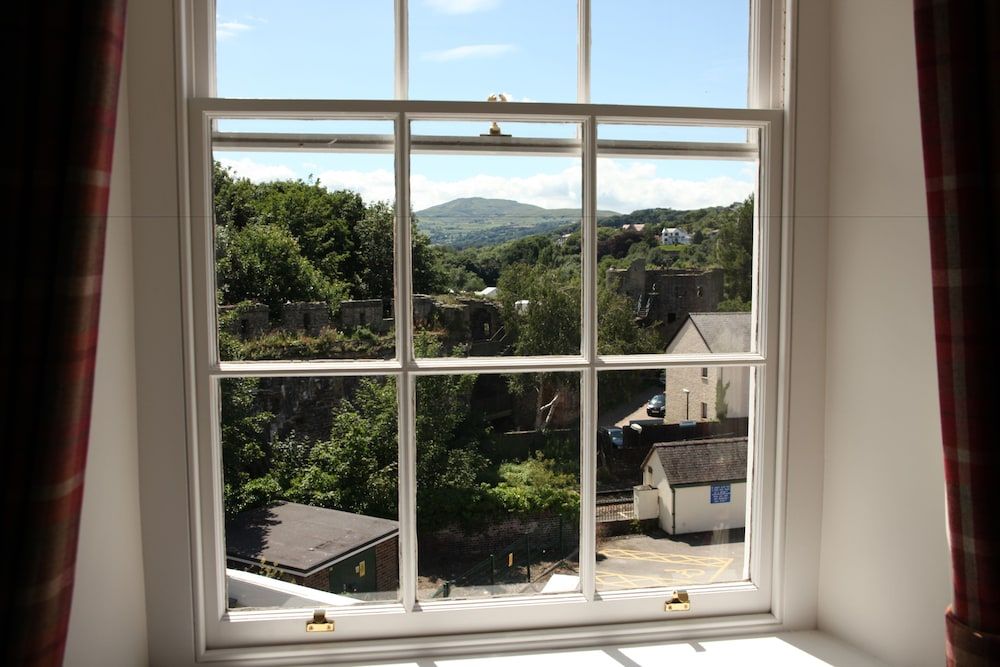 The Erskine Arms Deluxe Double Room, 1 King Bed 14