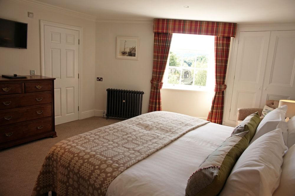The Erskine Arms Deluxe Double Room, 1 King Bed 3