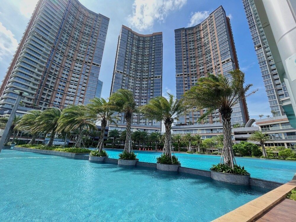 undefined Gold Coast PIK Premium Seaview Apartment 10