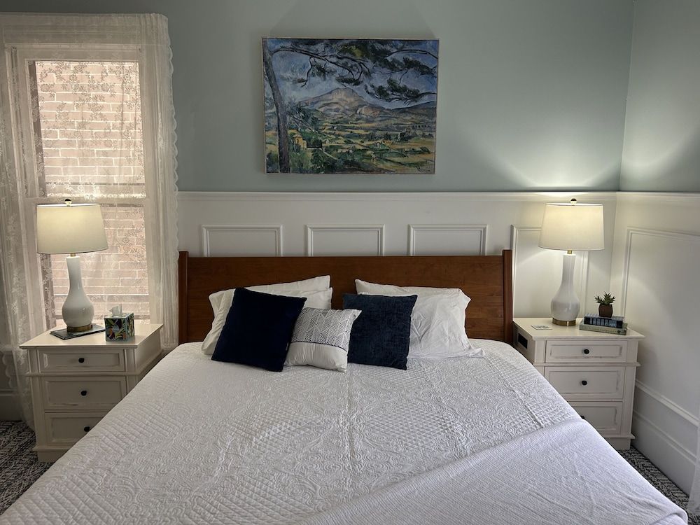 Deluxe Suite, Multiple Beds, Non Smoking, Private Bathroom