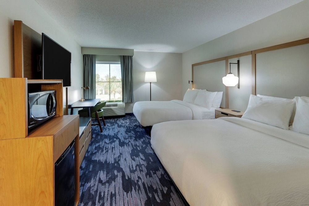 Room, 2 Queen Beds, Non Smoking
