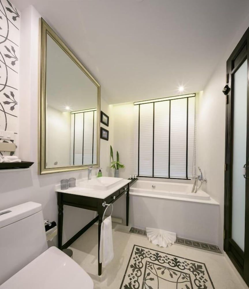 Siri Village Chiang Mai Siri Deluxe Double Bed 4