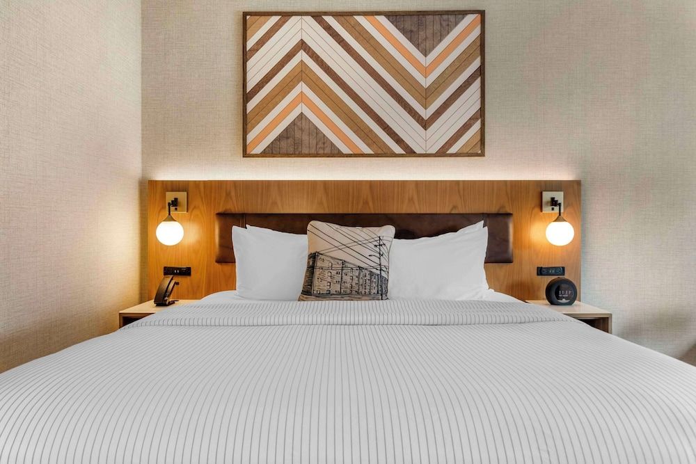Suite, 1 King Bed, Non Smoking
