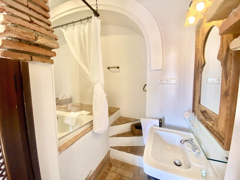 El Rincon De Las Descalzas Deluxe Double Room 13