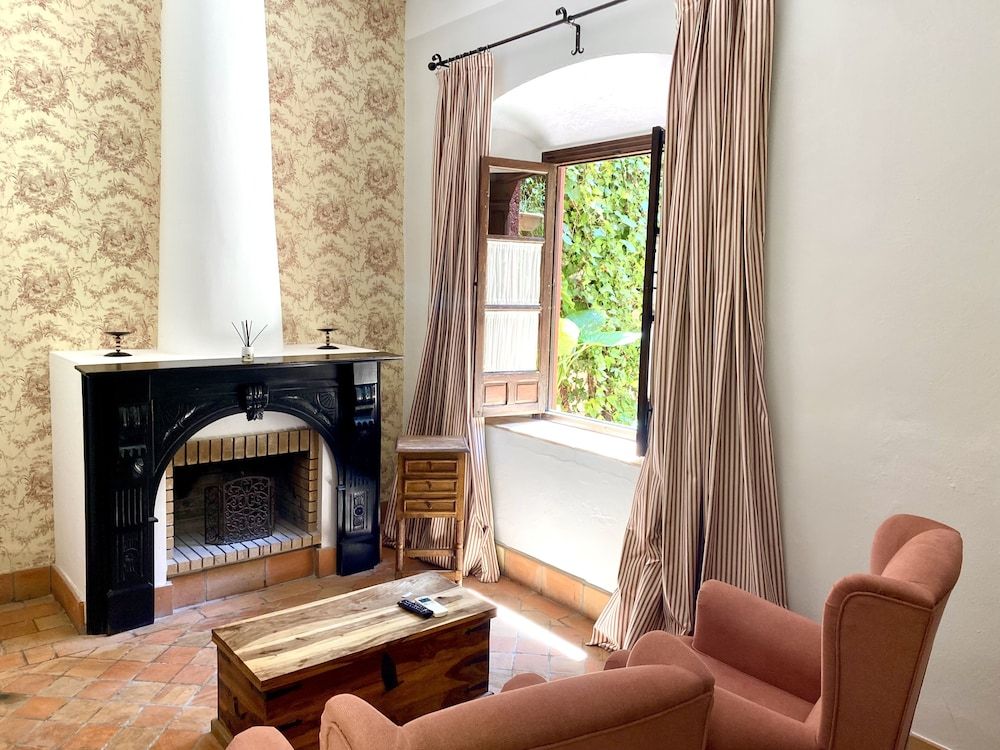 El Rincon De Las Descalzas Deluxe Double Room 9