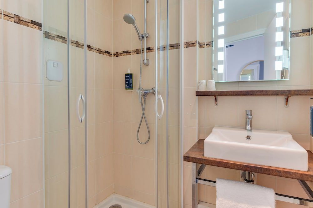 BRIT HOTEL CONFORT CLERIA LORIENT Centre Twin Room 3