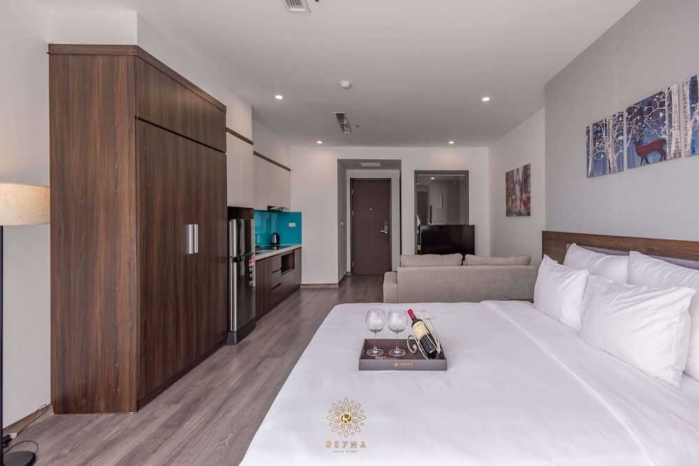 undefined Reyna Hotel Hanoi 10