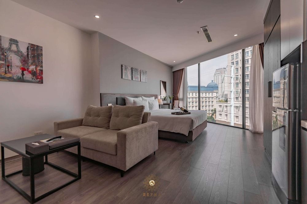 Reyna Hotel Hanoi Studio 18