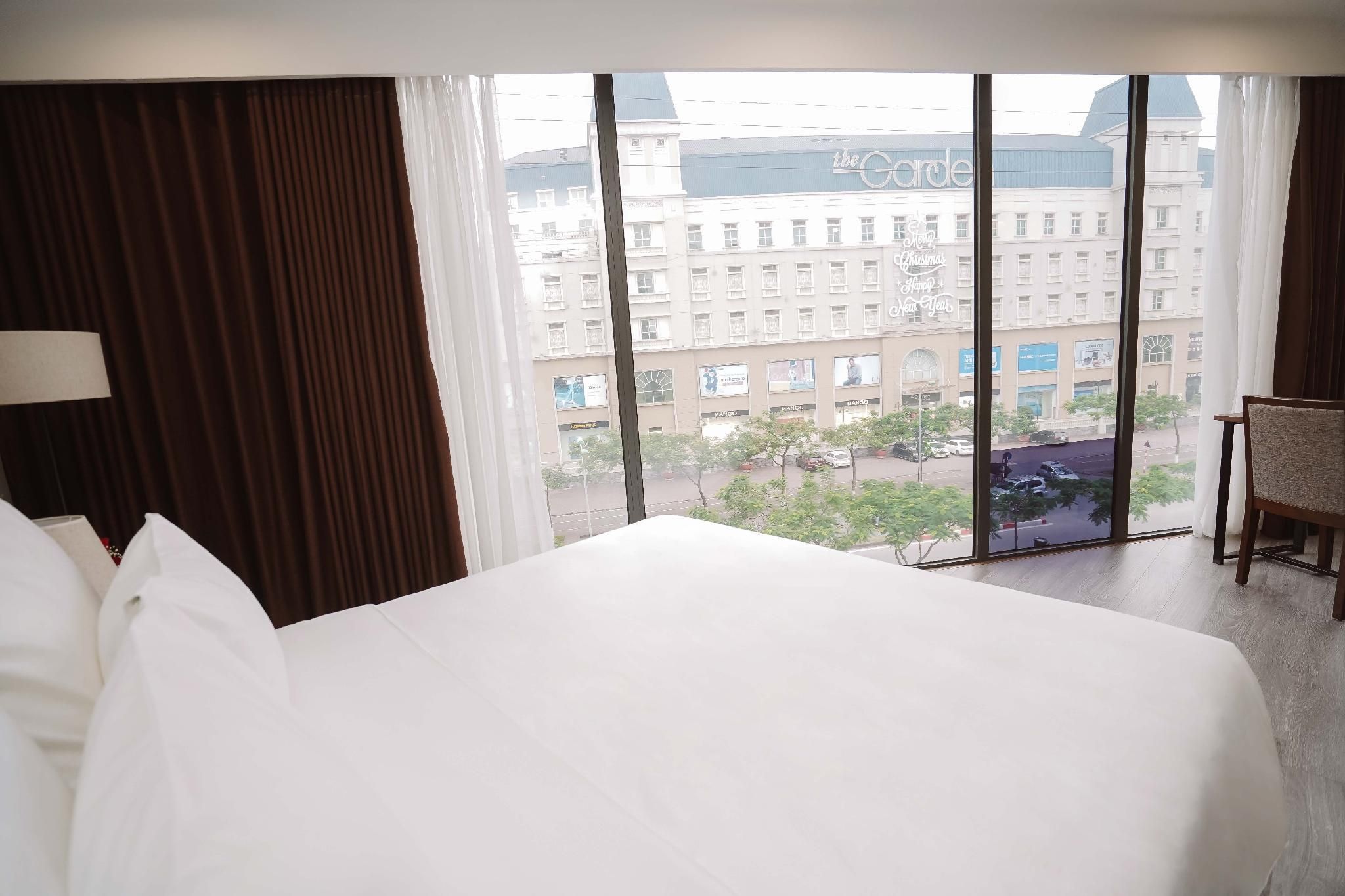 undefined Reyna Hotel Hanoi 10