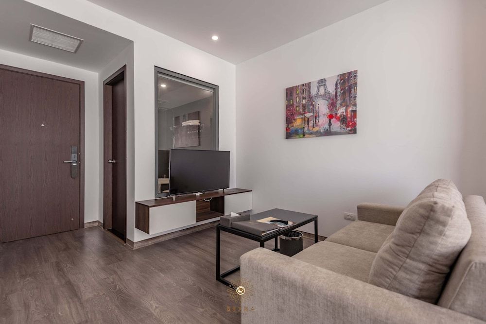 Reyna Hotel Hanoi Studio 20