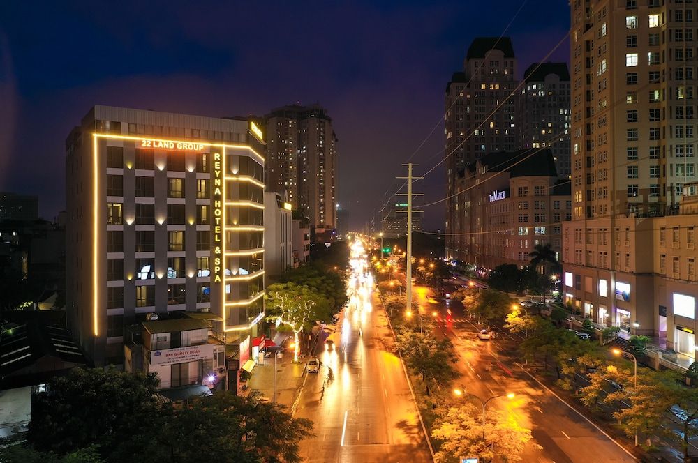 undefined Reyna Hotel Hanoi