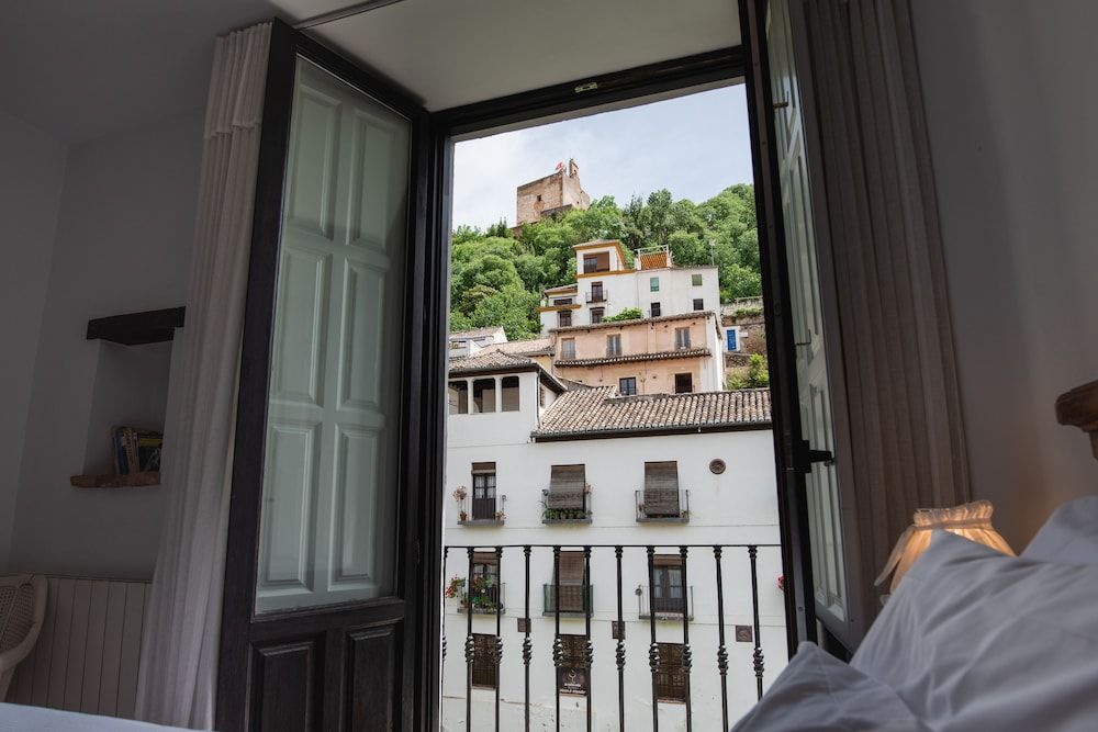 Hotel Rosa D´Oro Double Room with views to The Alhambra 2