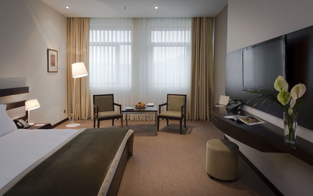 Zirve Hotel Room (Super King) 8