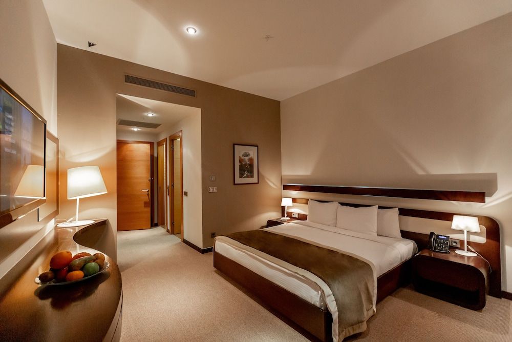 Zirve Hotel Room (Super King) 4
