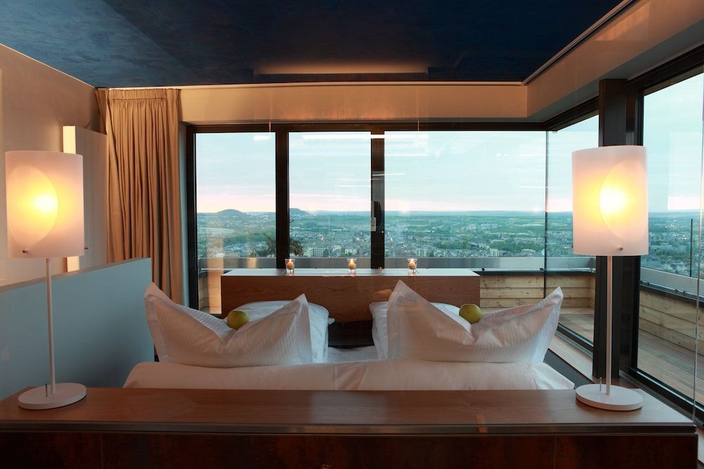 Suite with King Bed