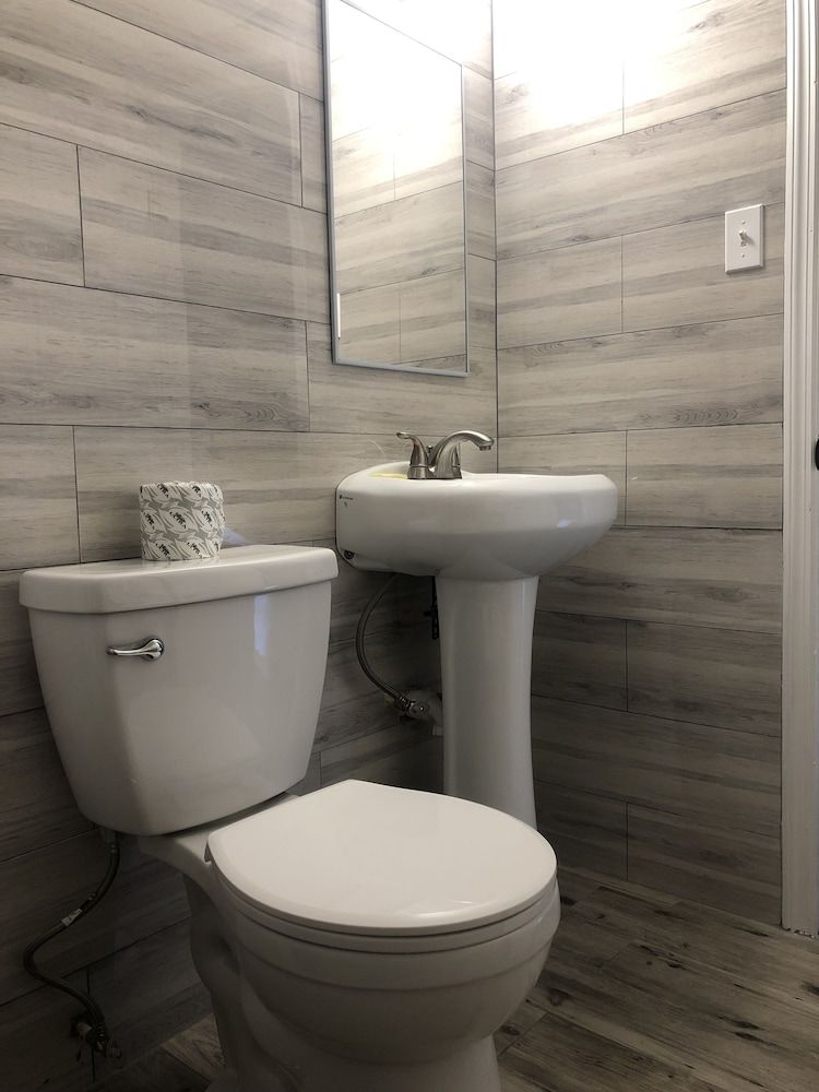 Bay Breeze Inn Bradenton Downtown Family Suite, 2 Bedrooms, Non Smoking 3