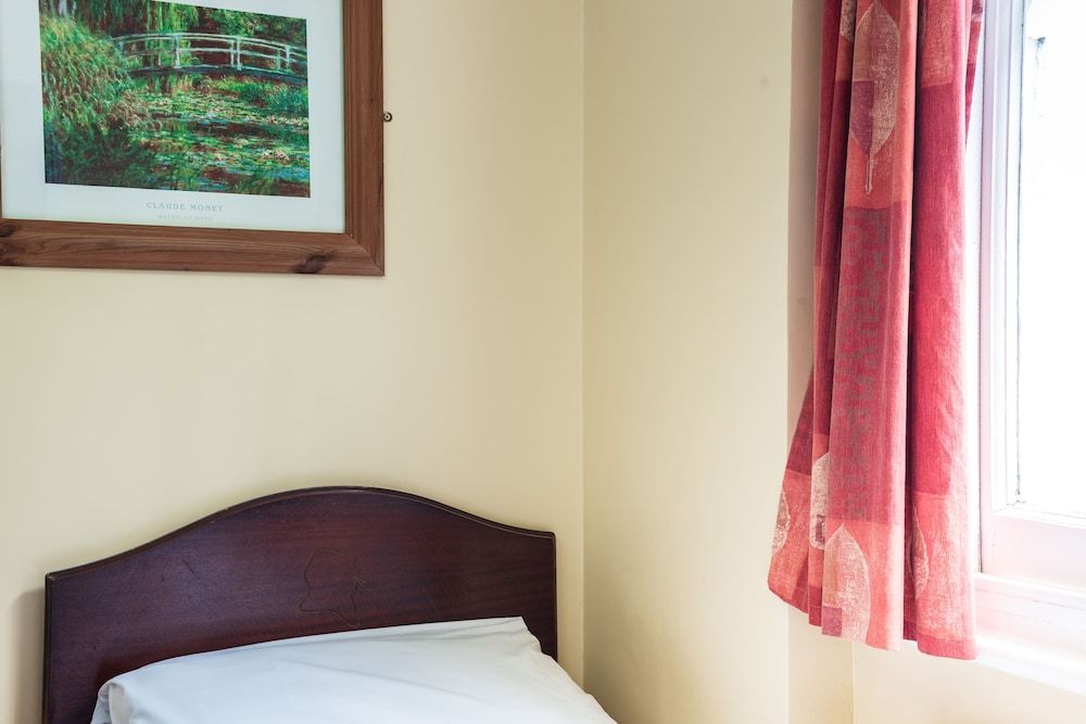Basic Single Room