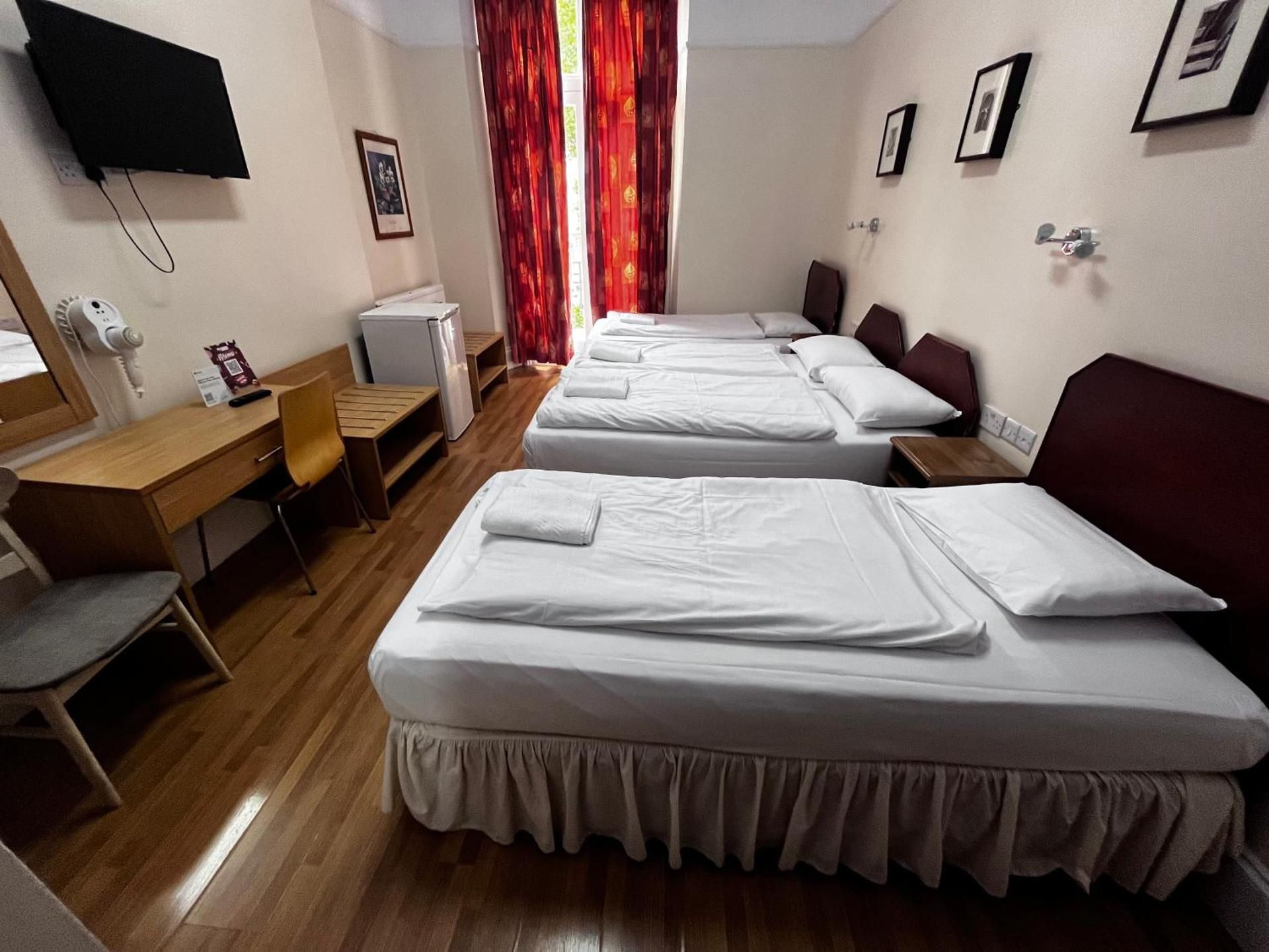 Dolphin Inn Quad Room 2