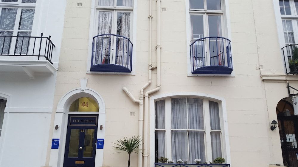 undefined Dolphin Inn 2