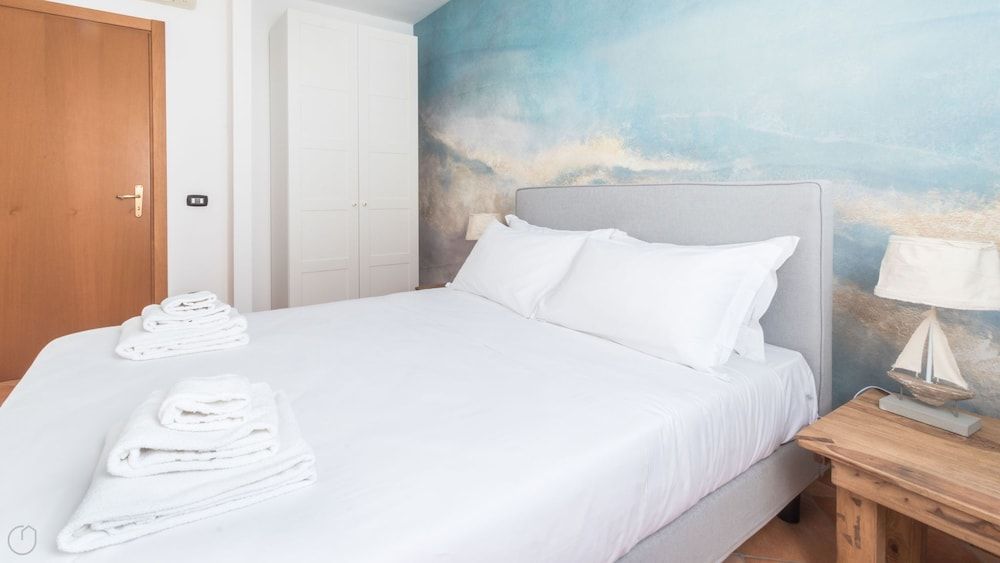 Apartment, 2 Bedrooms (H)