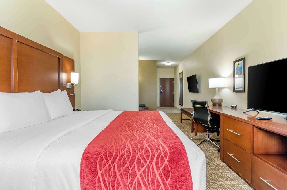 Suite, 1 King Bed, Non Smoking
