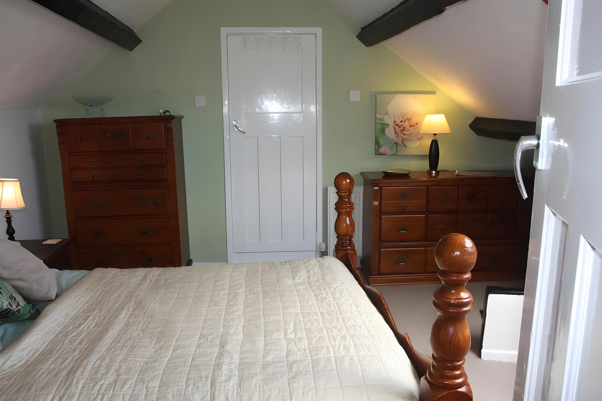 Suite-Ensuite-Two-Bedroom