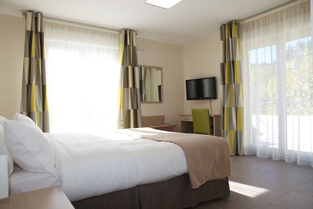 The Originals Boutique, Hôtel l'Occitan, Aubagne Nord Standard Double Room, 1 Double Bed, Non Smoking, Balcony 6