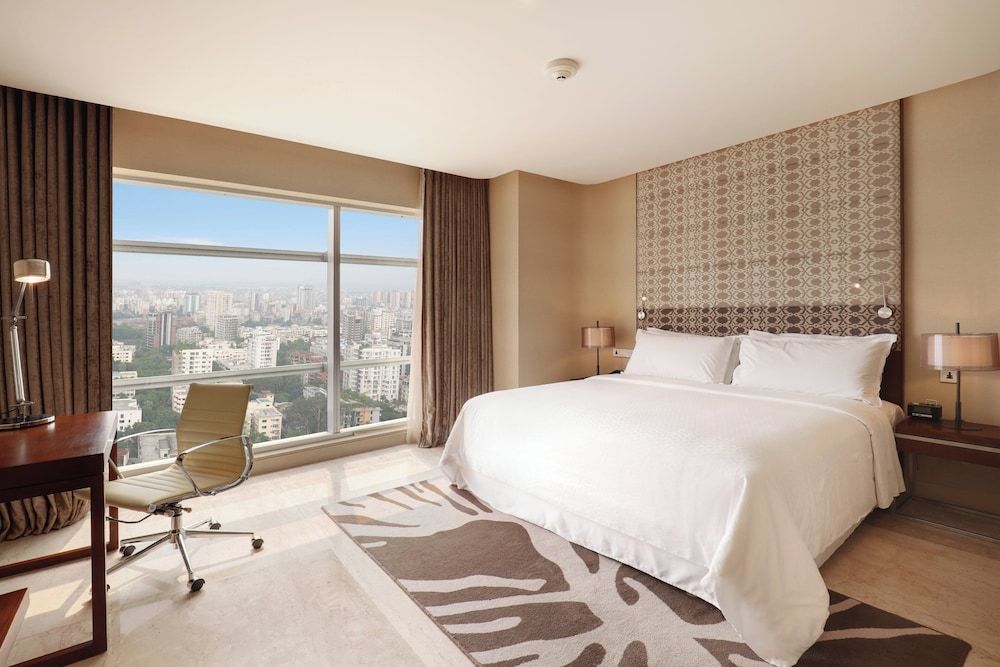 Crowne Plaza Dhaka Gulshan by IHG Standard Room, 1 King Bed 3