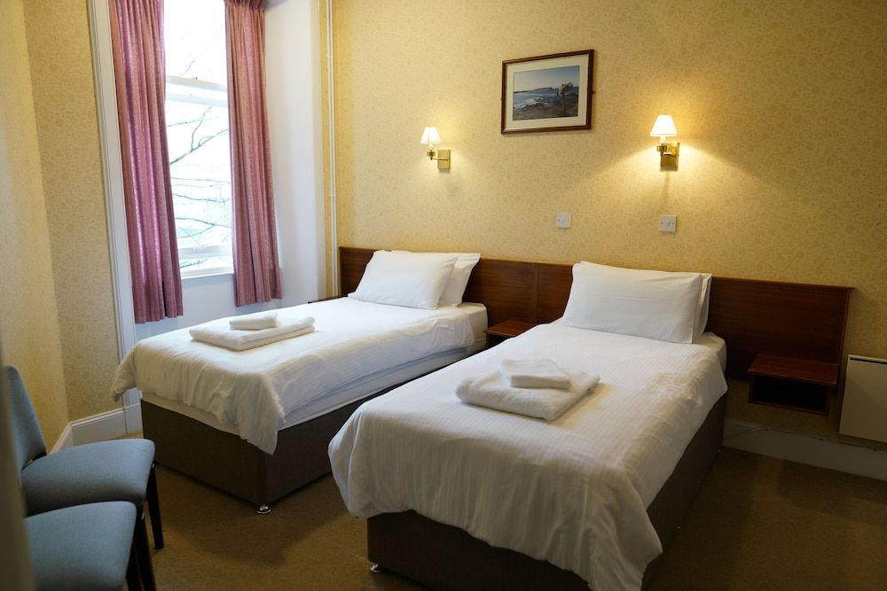 The Stromness Hotel Basic Twin Room 3