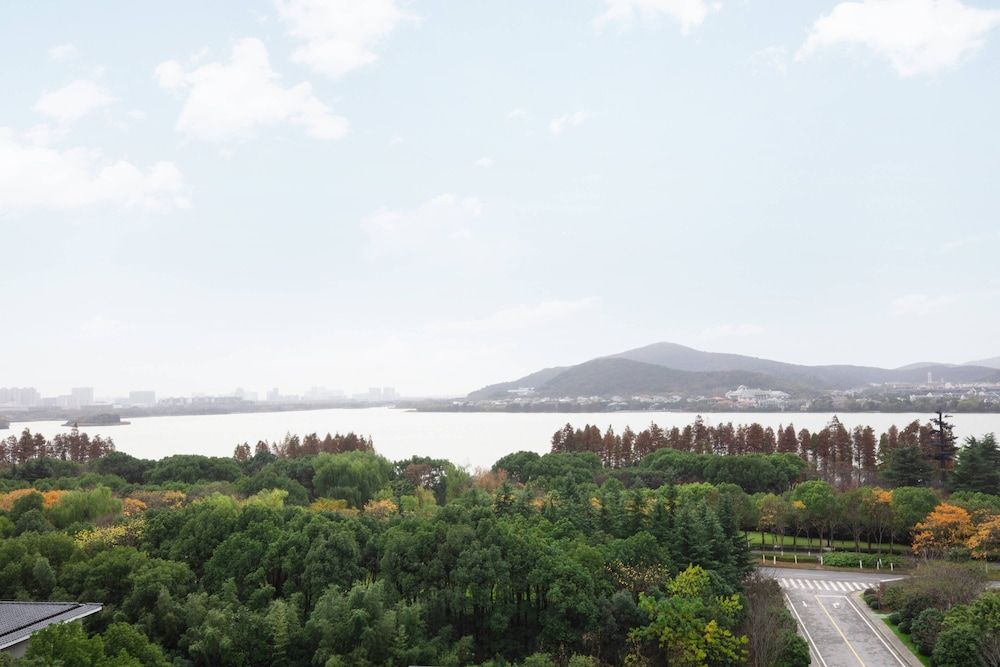 Room, 2 Double Beds, Lake View