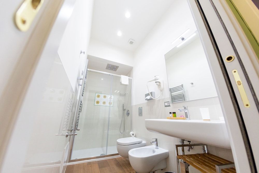 Suite CuoreNapoletano Comfort Double Room 7