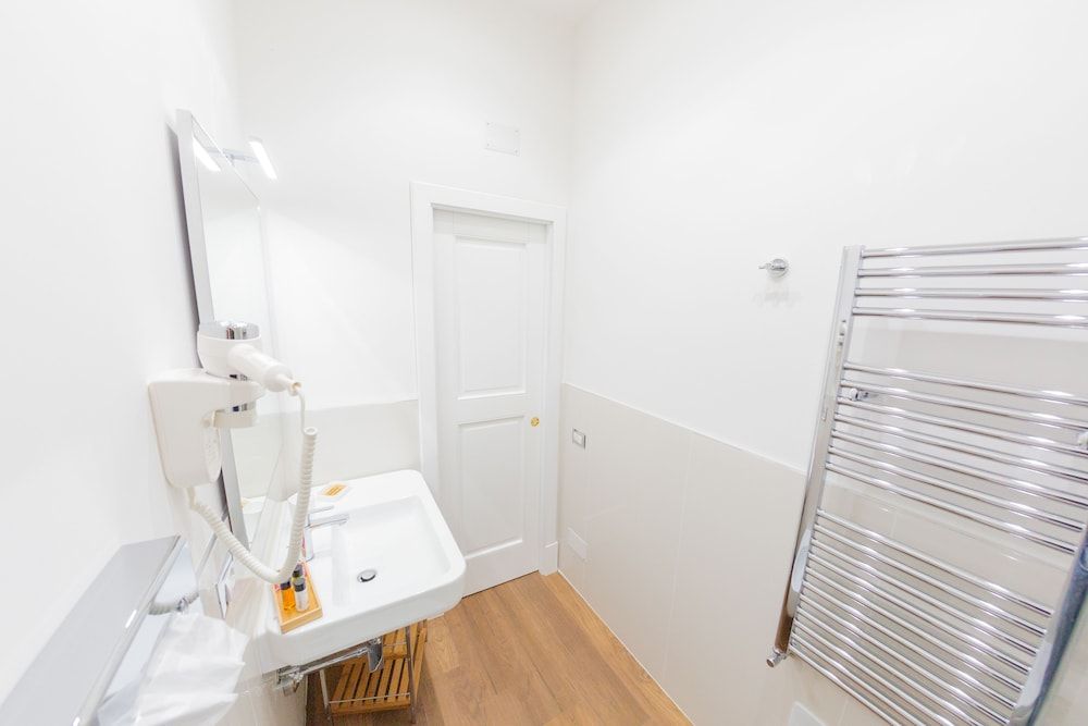 Suite CuoreNapoletano Comfort Double Room 8