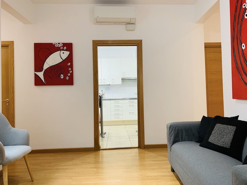 Super Balmes Guest House Twin Room, Shared Bathroom 46