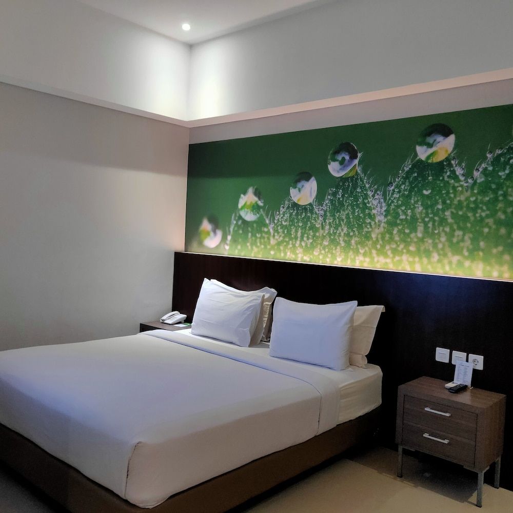 Emerald Hotel Deluxe Room