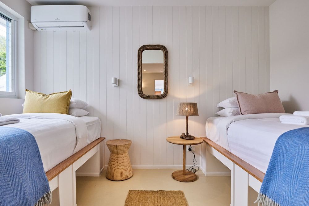 Blue Water Motel Family Suite 5