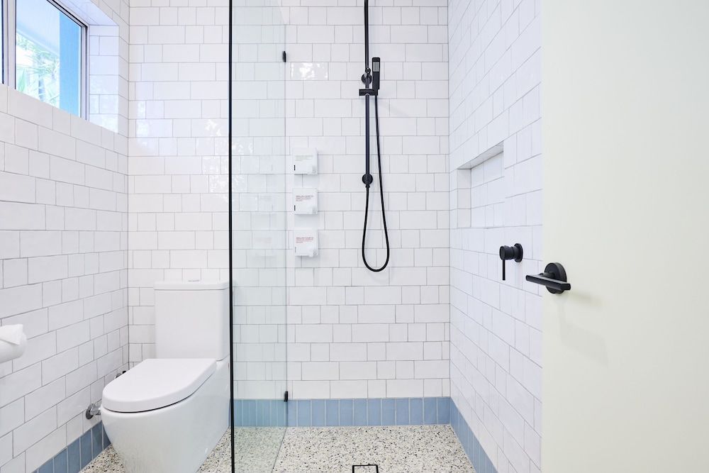 Blue Water Motel Deluxe Room 9