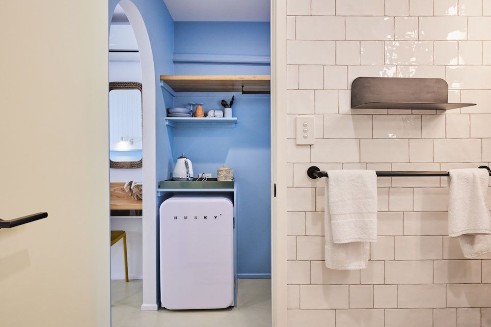 Blue Water Motel Deluxe Room 6