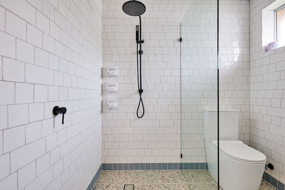 Blue Water Motel Standard Room 7