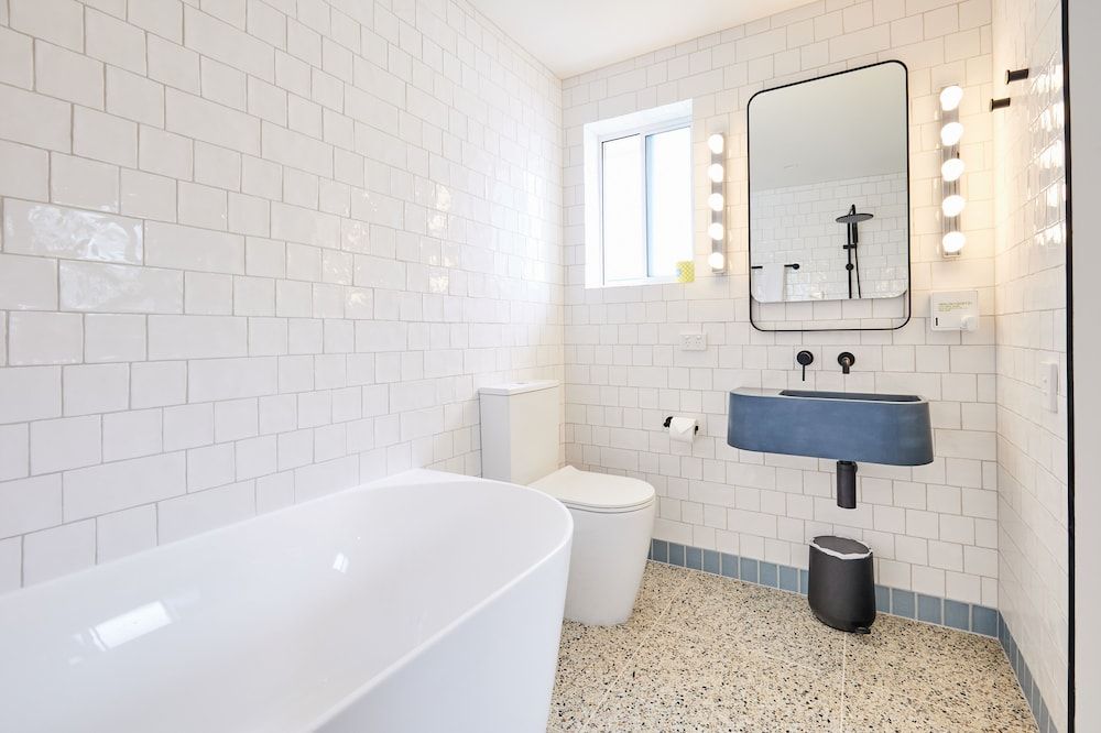 Blue Water Motel Family Suite 14